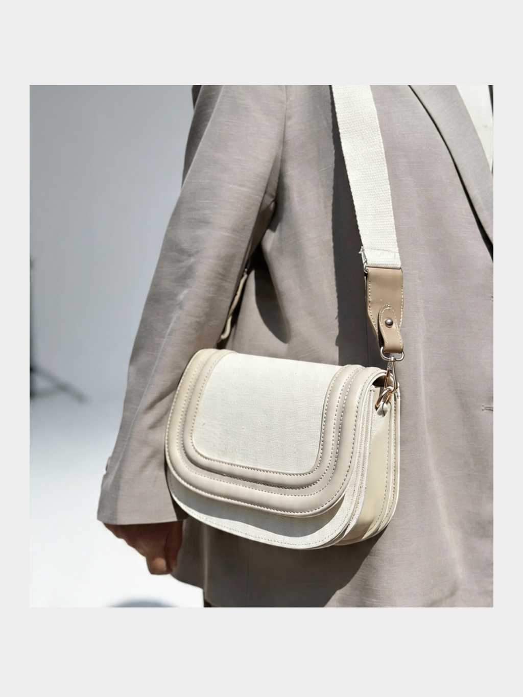 CREAMY CROSSBODY TORBA
