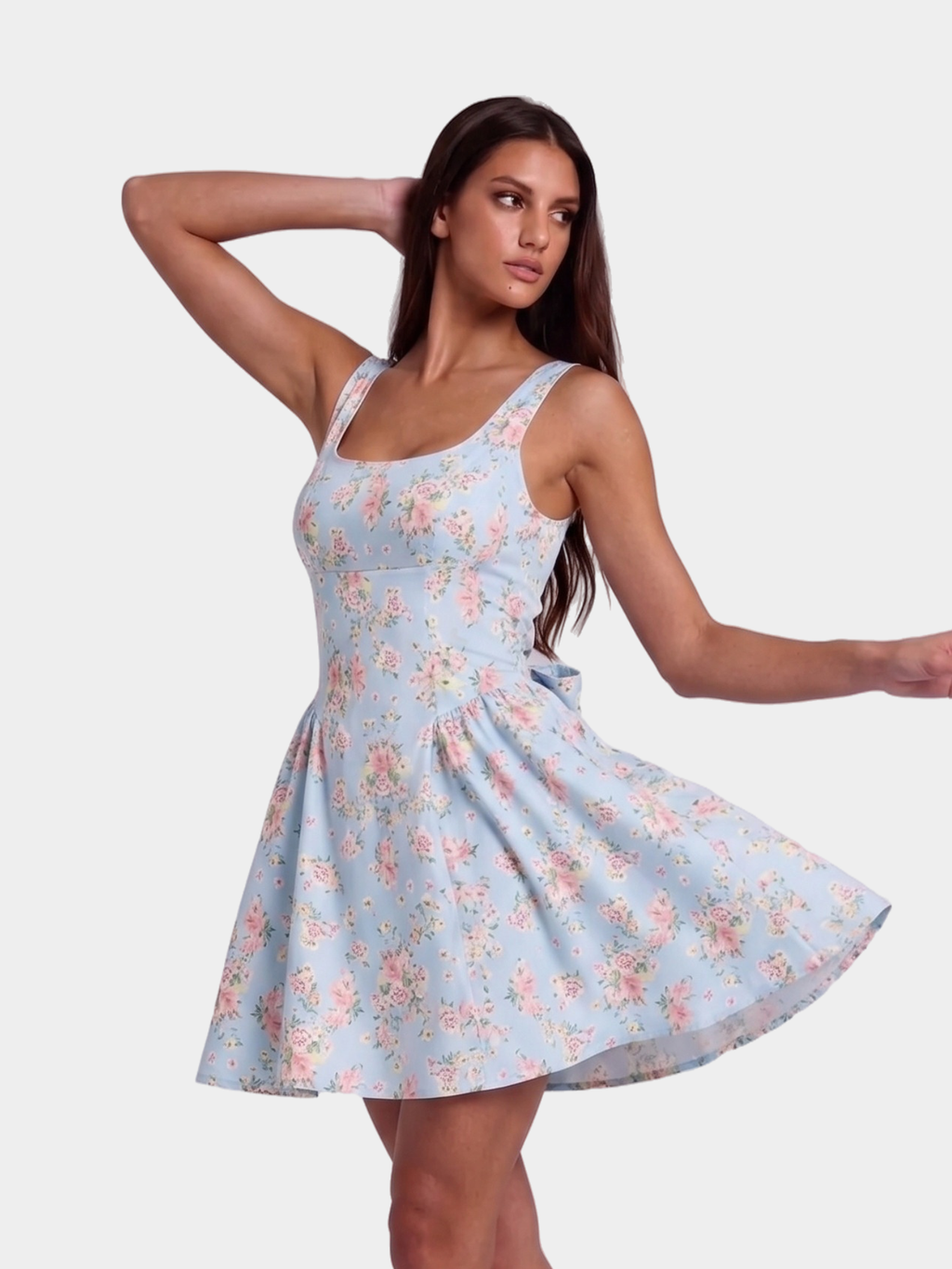 PRETTY IN FLORALS HALJINA